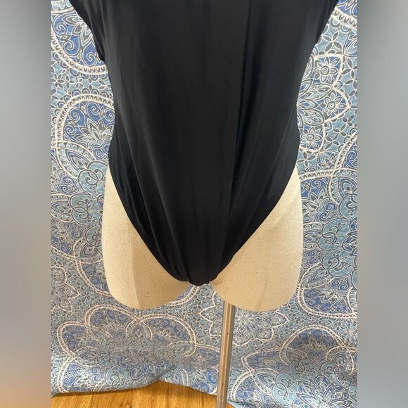 Bathing suit 😎 - Picture 4 of 9